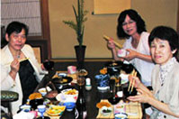 同窓会ご会食の様子